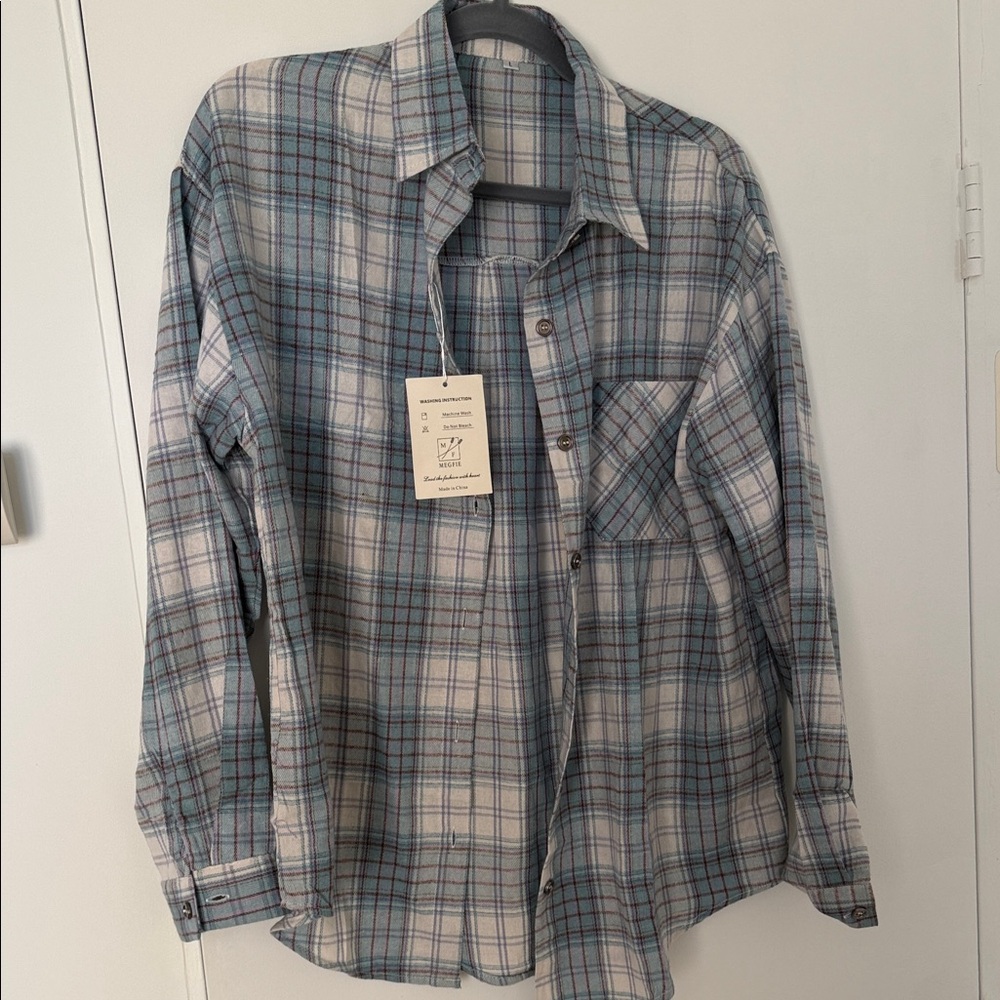 Casual Plaid Button Down Shirt - Blue and White